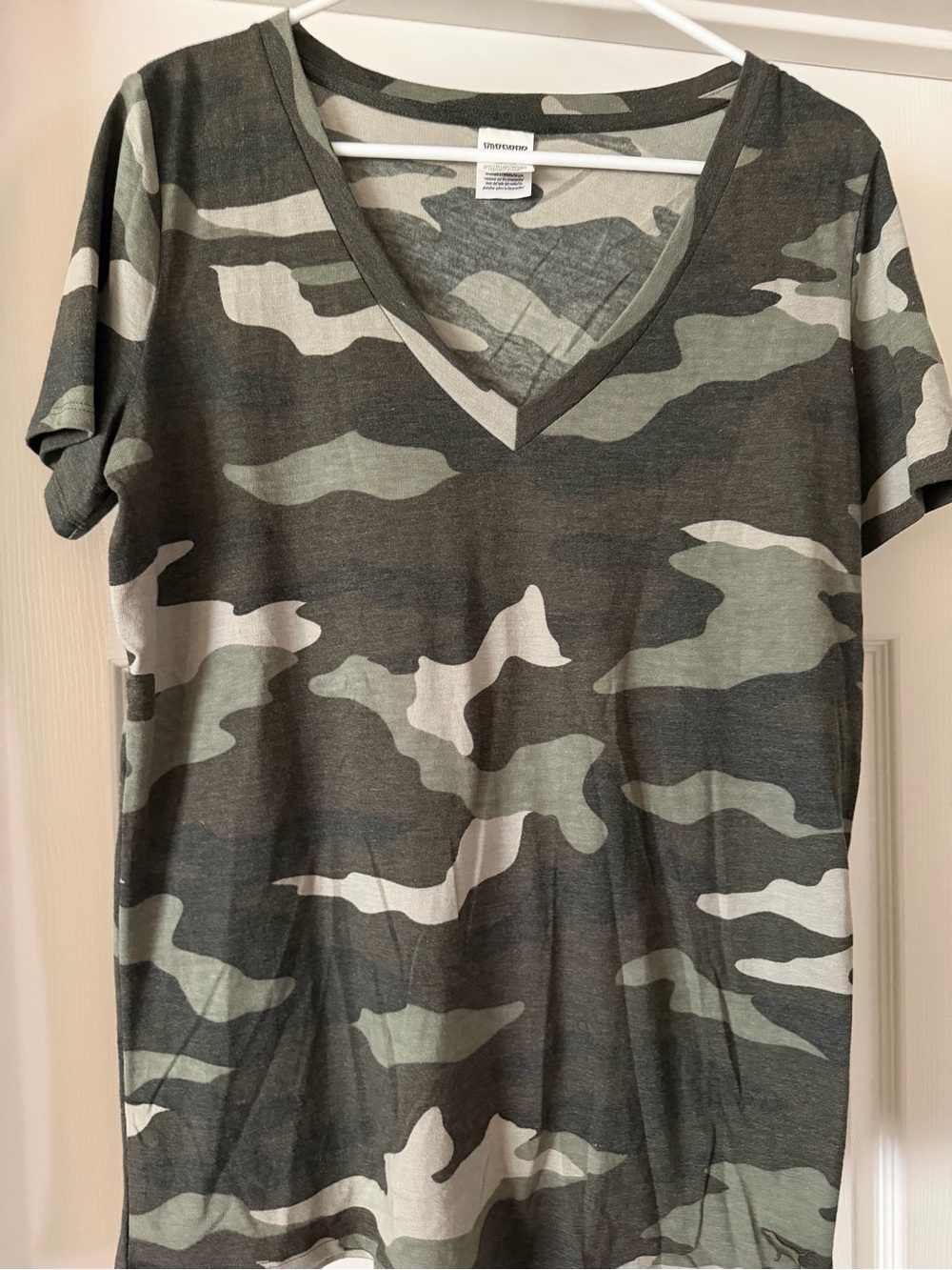 PINK Victoria's Secret Olive & Dark Green Camo V-Neck Tee